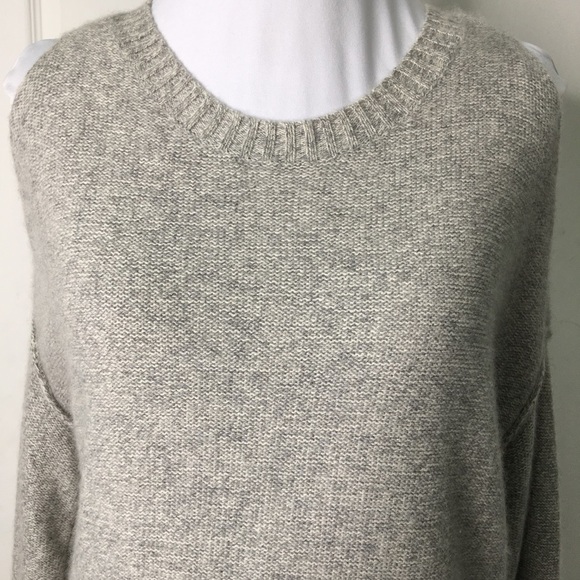 Tess Giberson Gray Cold Shoulder Sweater Top Size Small 100% Cashmere - Picture 2 of 15
